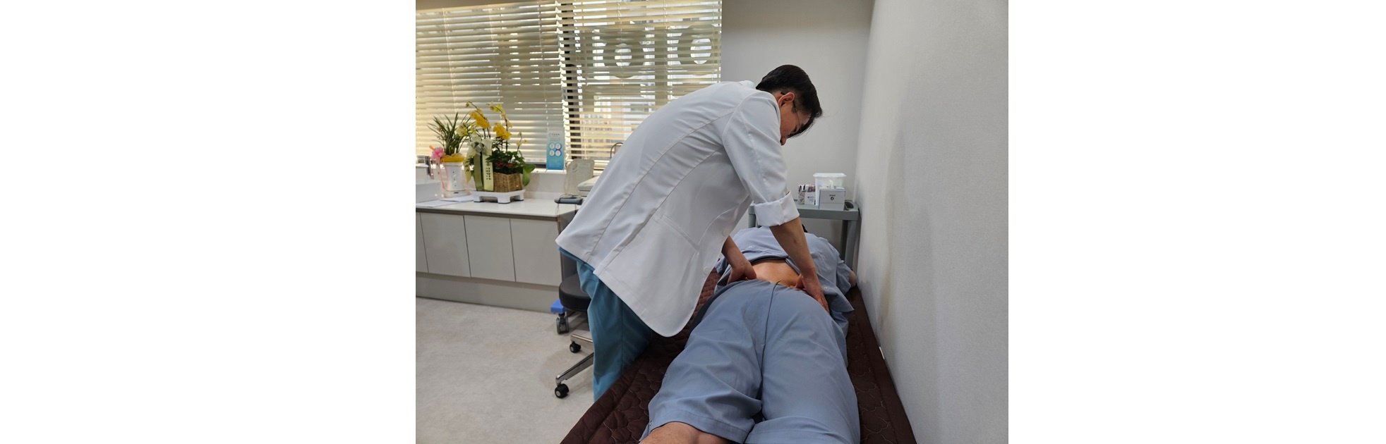 허리진찰1.jpg